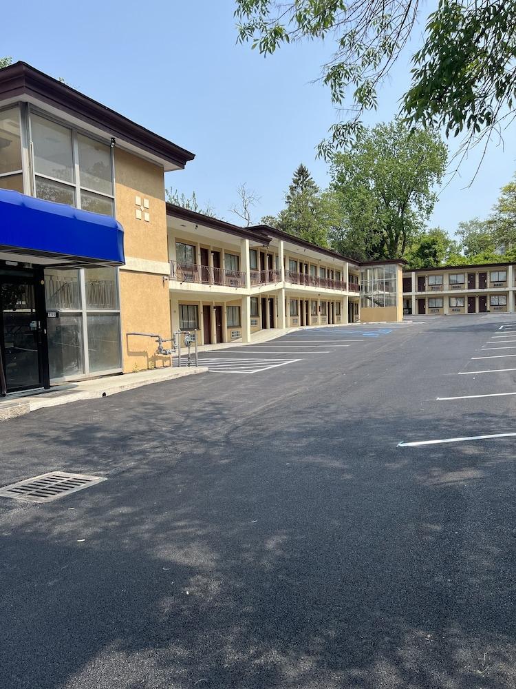 Executive Inn photo 3