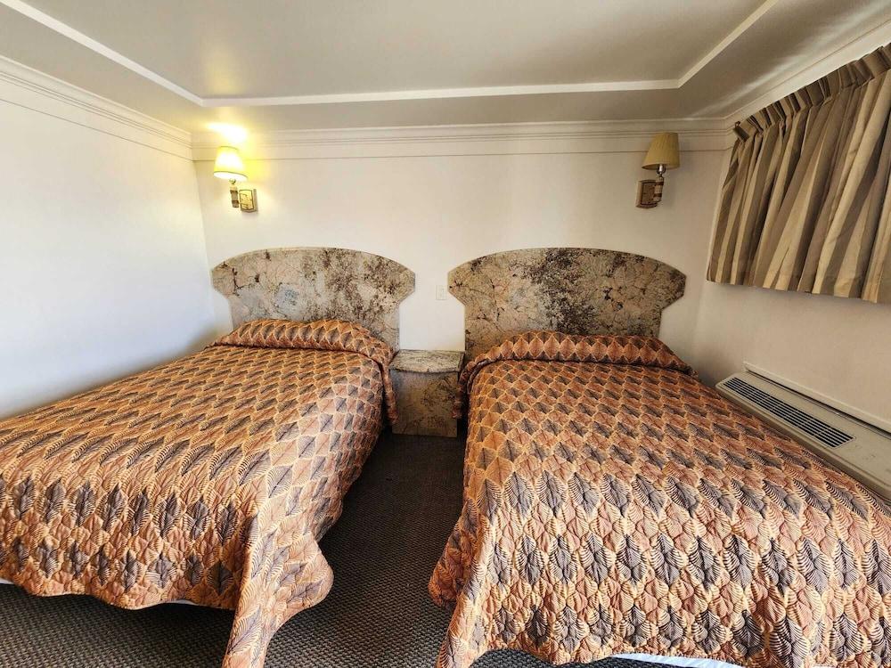 Westview Motel photo 3