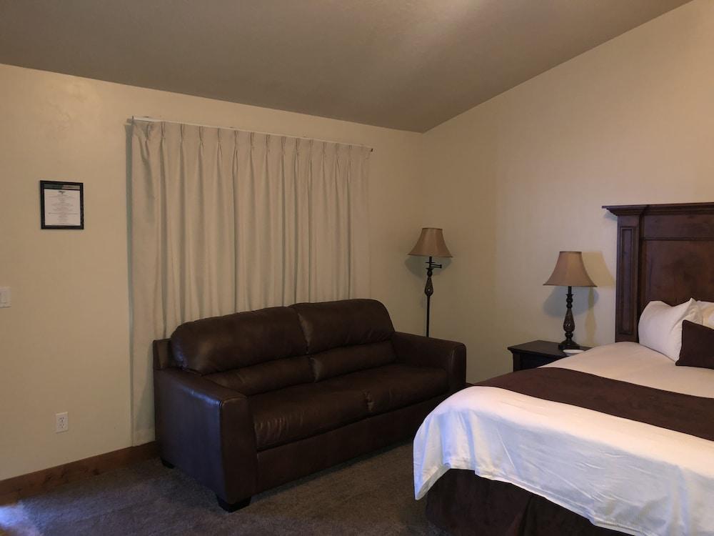 CB&M Executive Suites photo 23