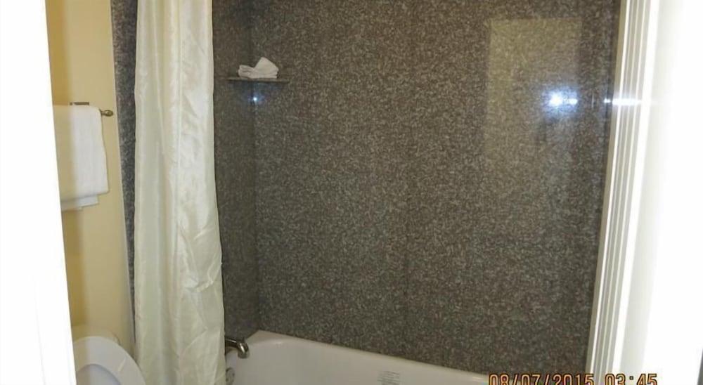 Taylor village inn and suites photo 18