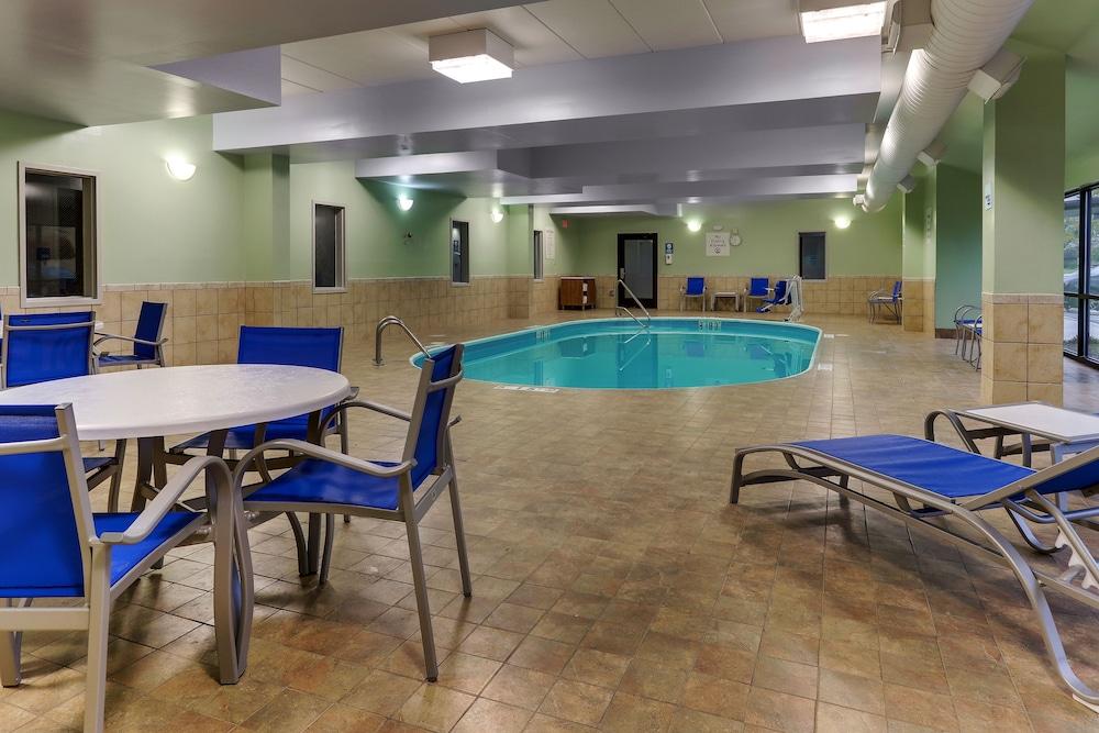 Holiday Inn Express & Suites Troy by IHG photo 33