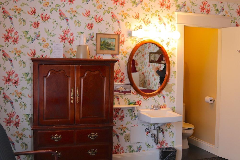 Inn on Mackinac photo 7