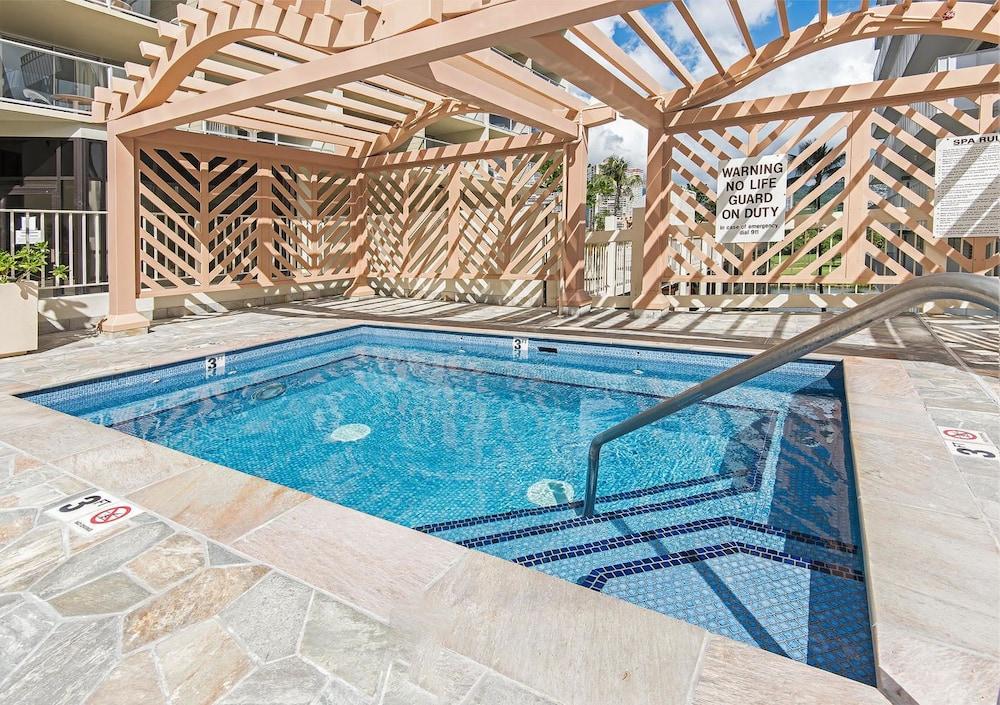 Island Colony by Hawaii Ocean Club photo 56
