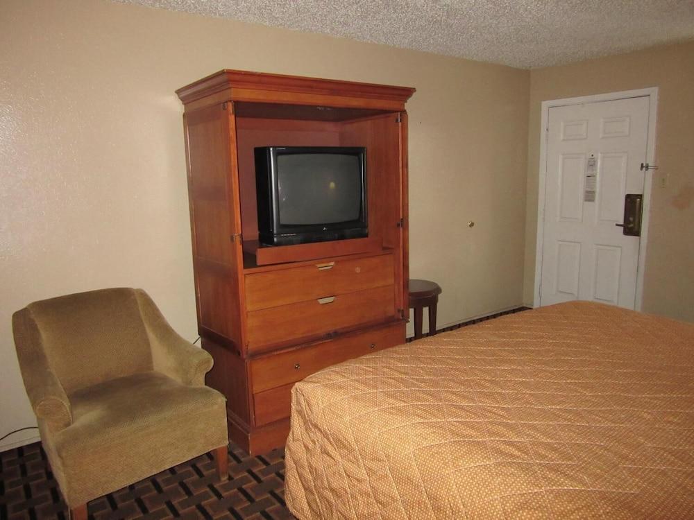Royal Inn photo 4