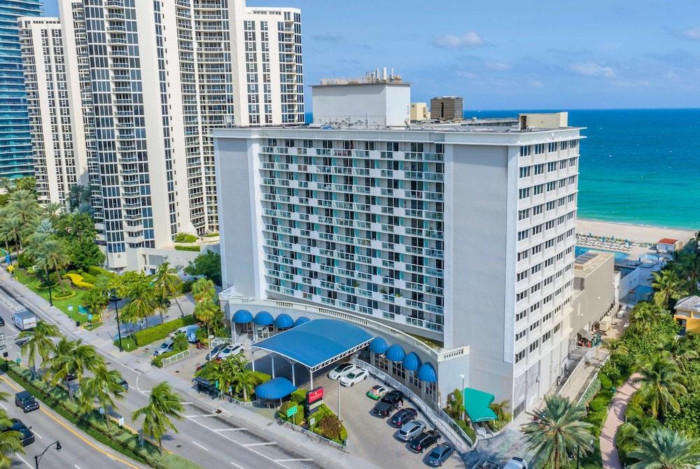 Ramada Plaza by Wyndham Marco Polo Beach Resort photo 88