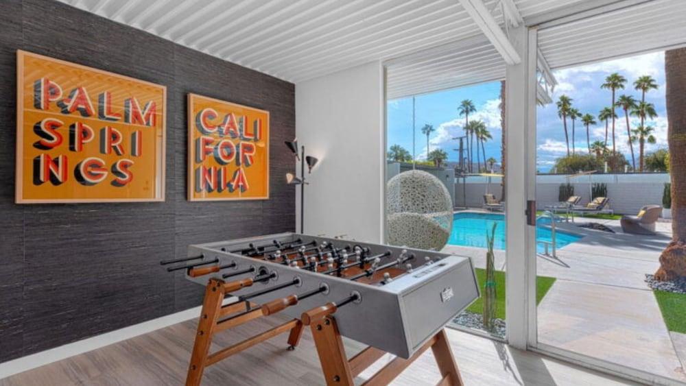 Limon Palm Springs photo 24
