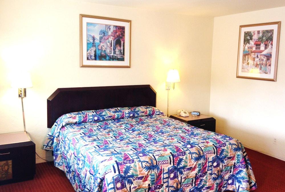 Hawaii Motel photo 10