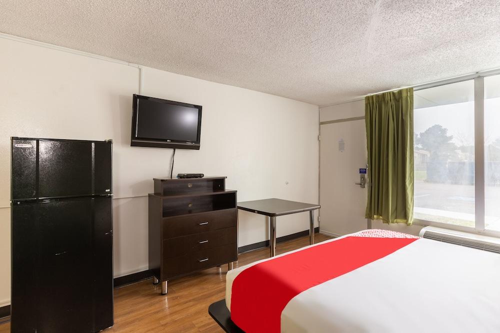 OYO Hotel Baton Rouge - Mead Rd Louisiana photo 18