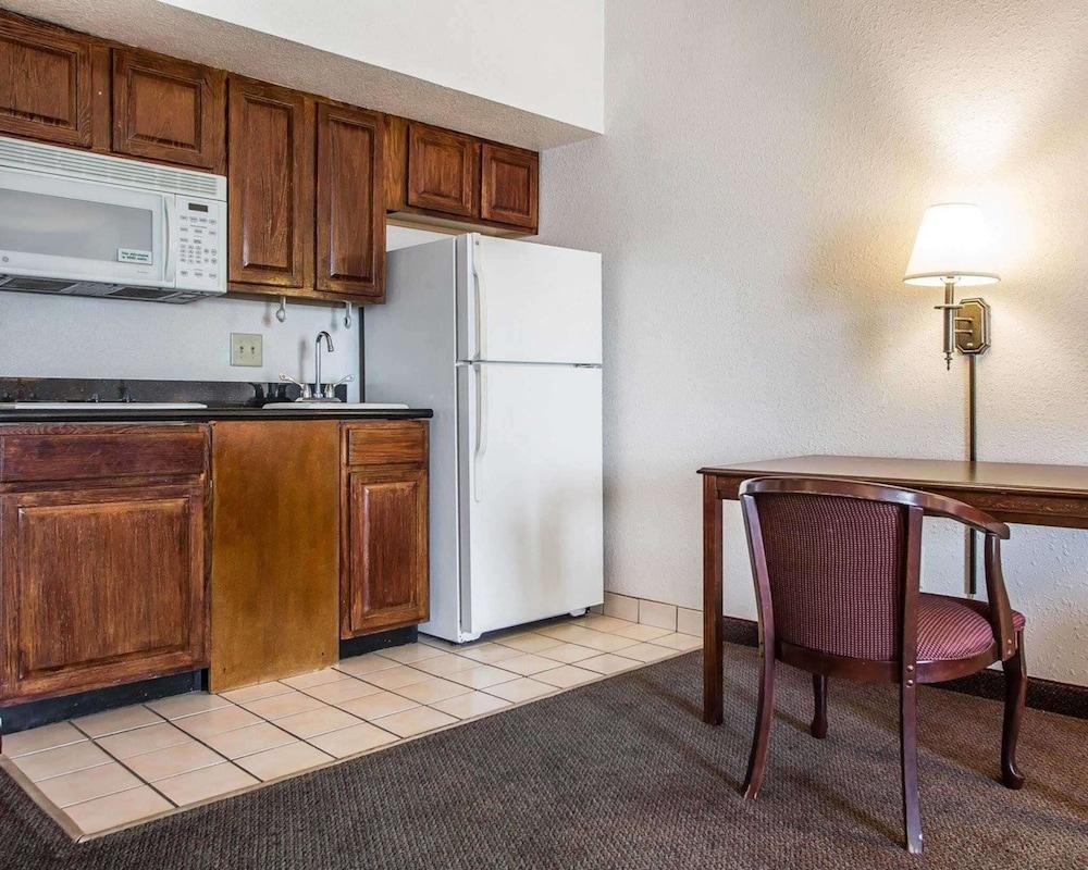 Quality Inn & Suites Middletown - Franklin photo 61