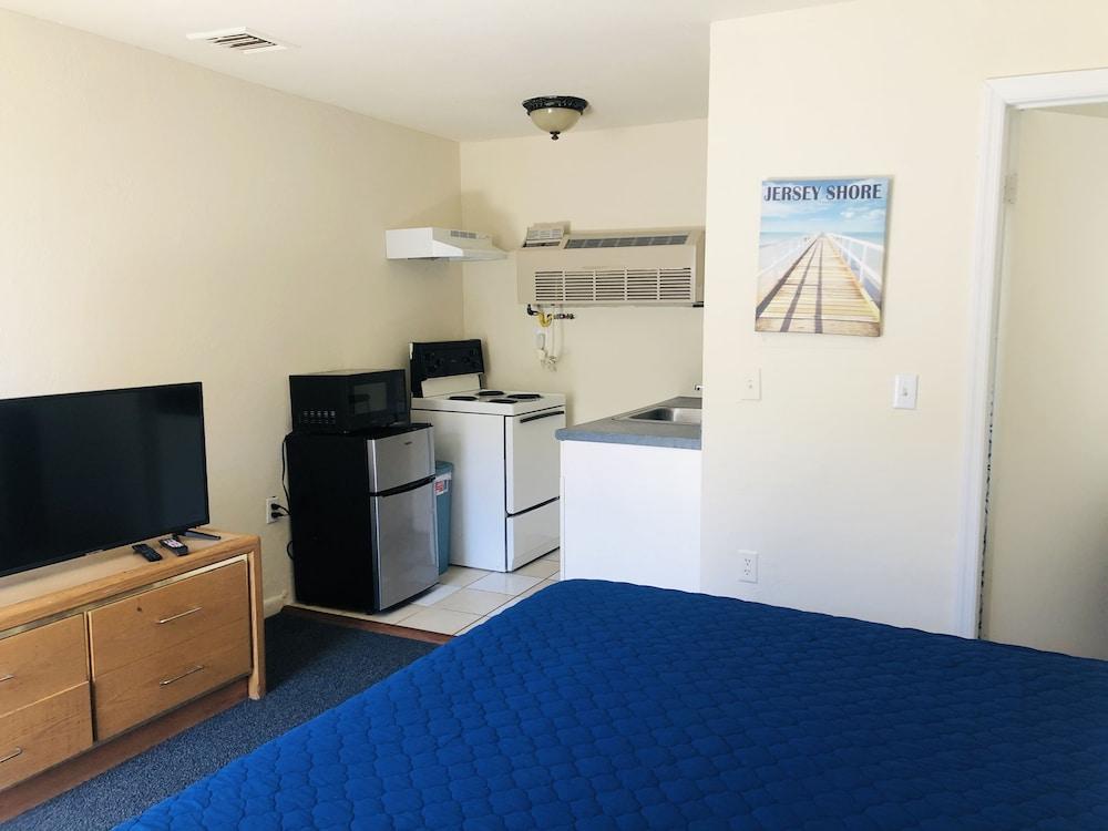 Thunderbird Motel photo 8