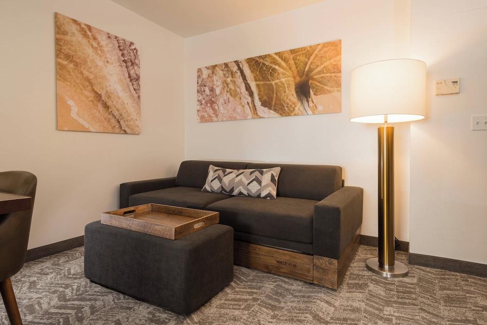 SpringHill Suites by Marriott Quakertown photo 13