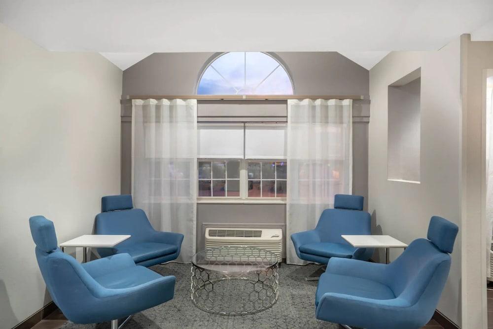Quality Inn & Suites Nashville - Bellevue photo 16