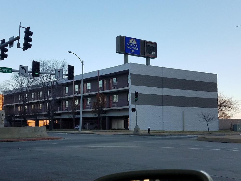 Americas Best Value Inn St. Louis Downtown photo 16