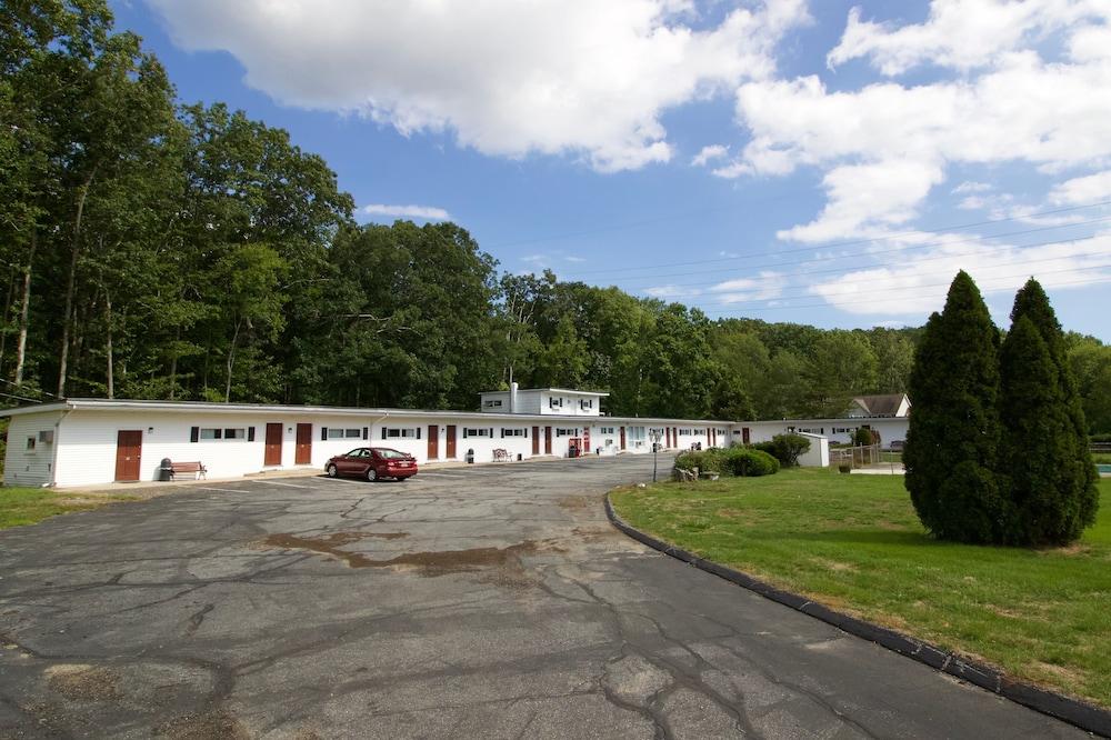 Oakdell Motel photo 41