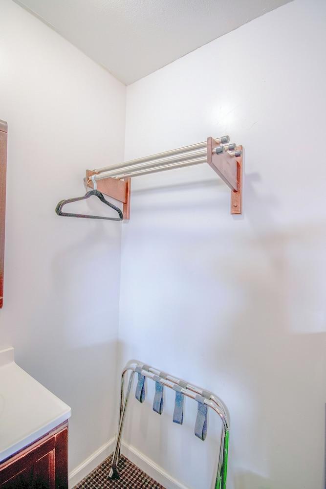 OYO Travelier Motel photo 19