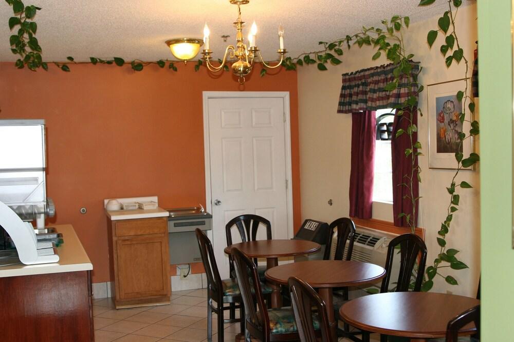 Coach Inn photo 11