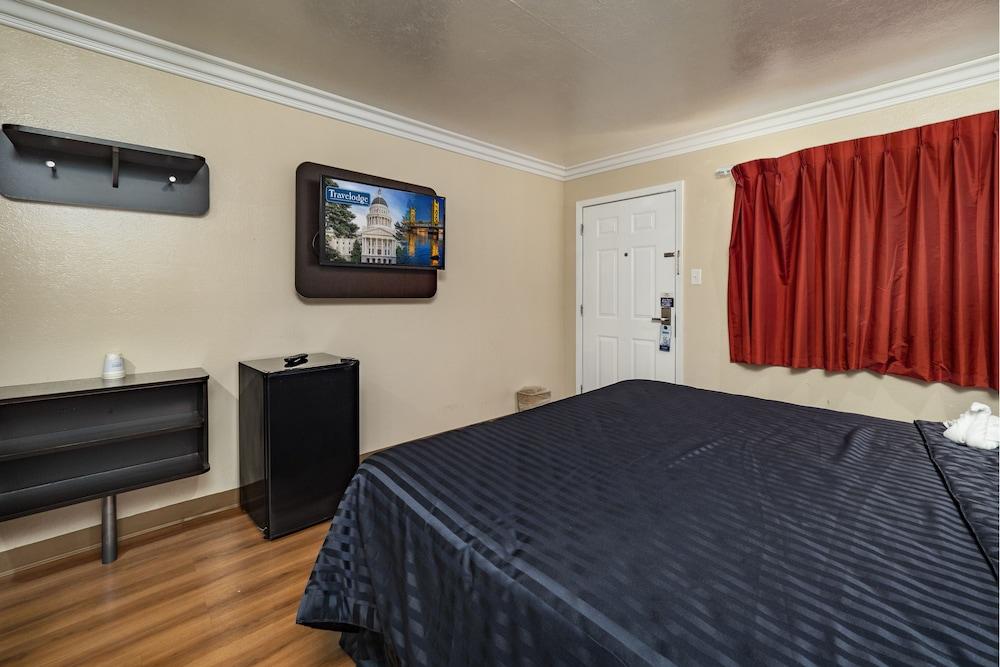 Travelodge by Wyndham Sacramento Convention Center photo 39