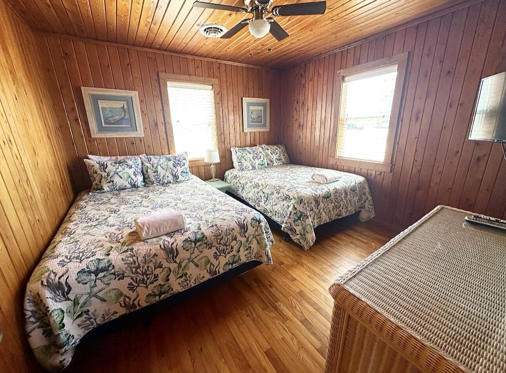 SandSpur Ocean Cottages photo 44