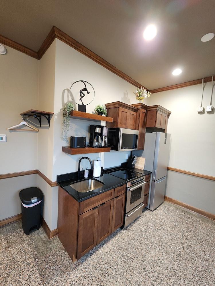 The Lodge Luxury Suites photo 47