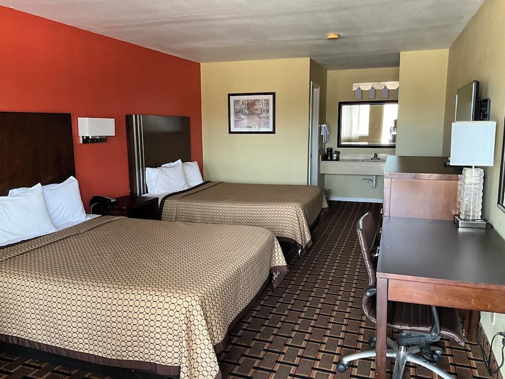 Executive inn & Suites photo 35