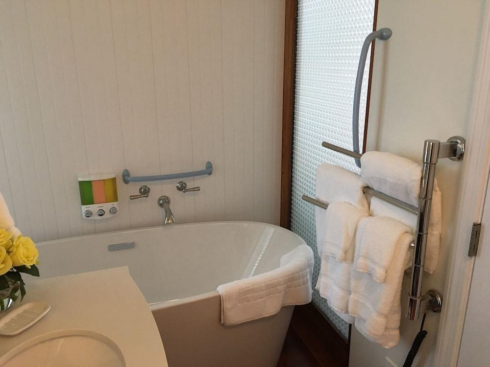 Camden Riverhouse Hotel photo 56