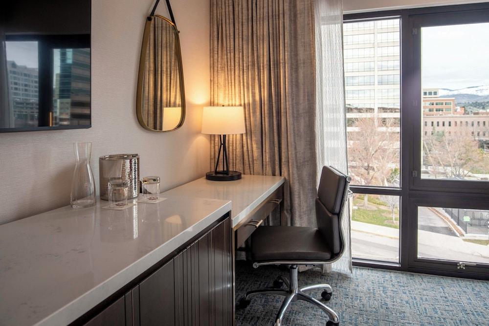 Hotel 43 photo 2