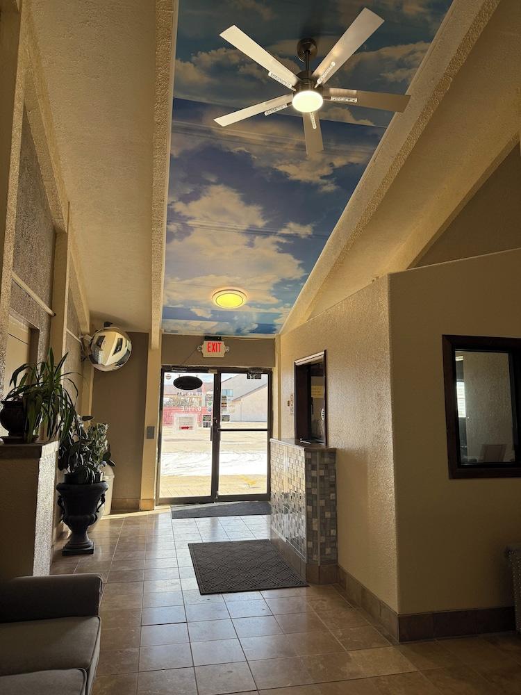Peddlers Inn Motel photo 3