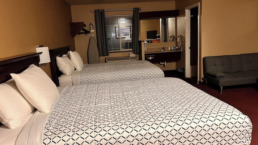 Morgan Inn And Suites photo 40