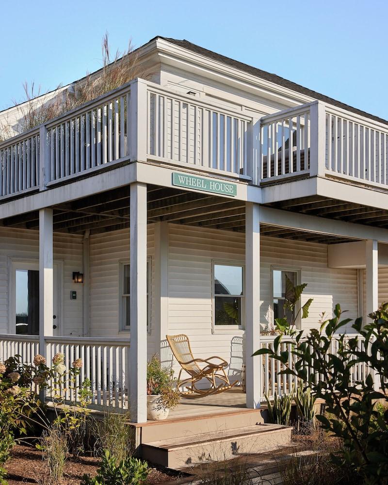 Faraway Martha's Vineyard photo 49