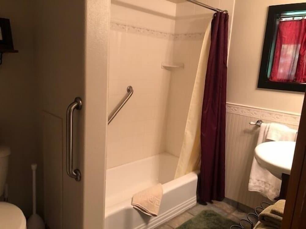 Reflections Inn photo 50