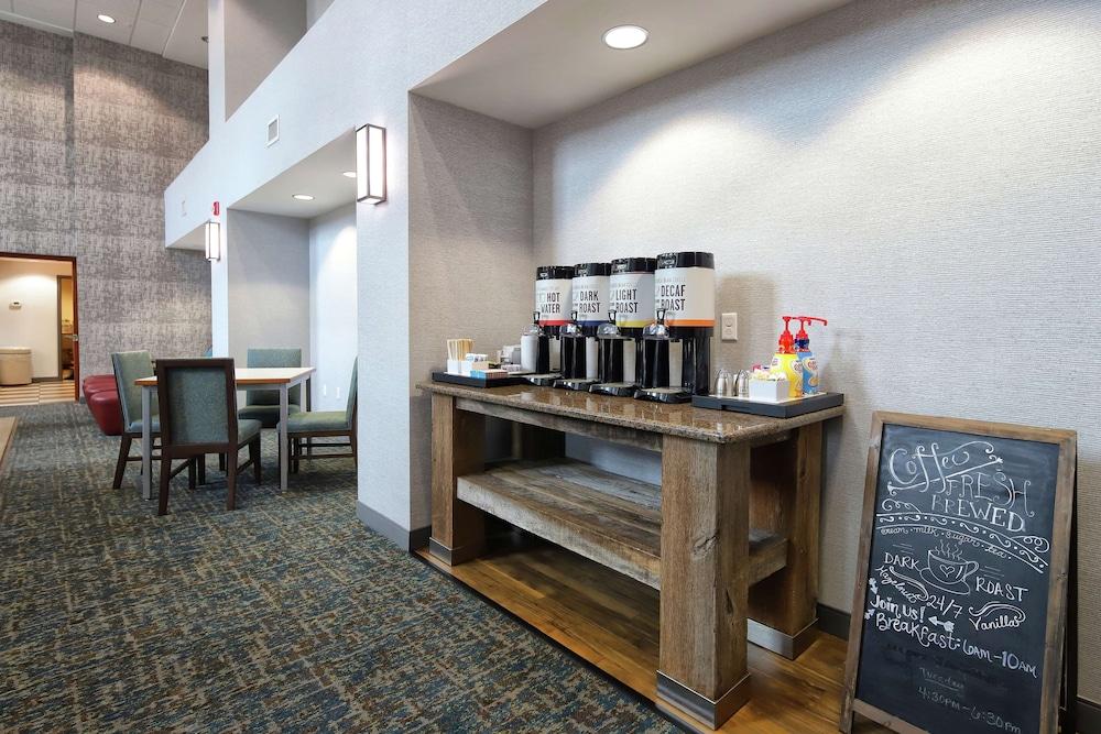 Hampton Inn & Suites Tucson East/Williams Center photo 26