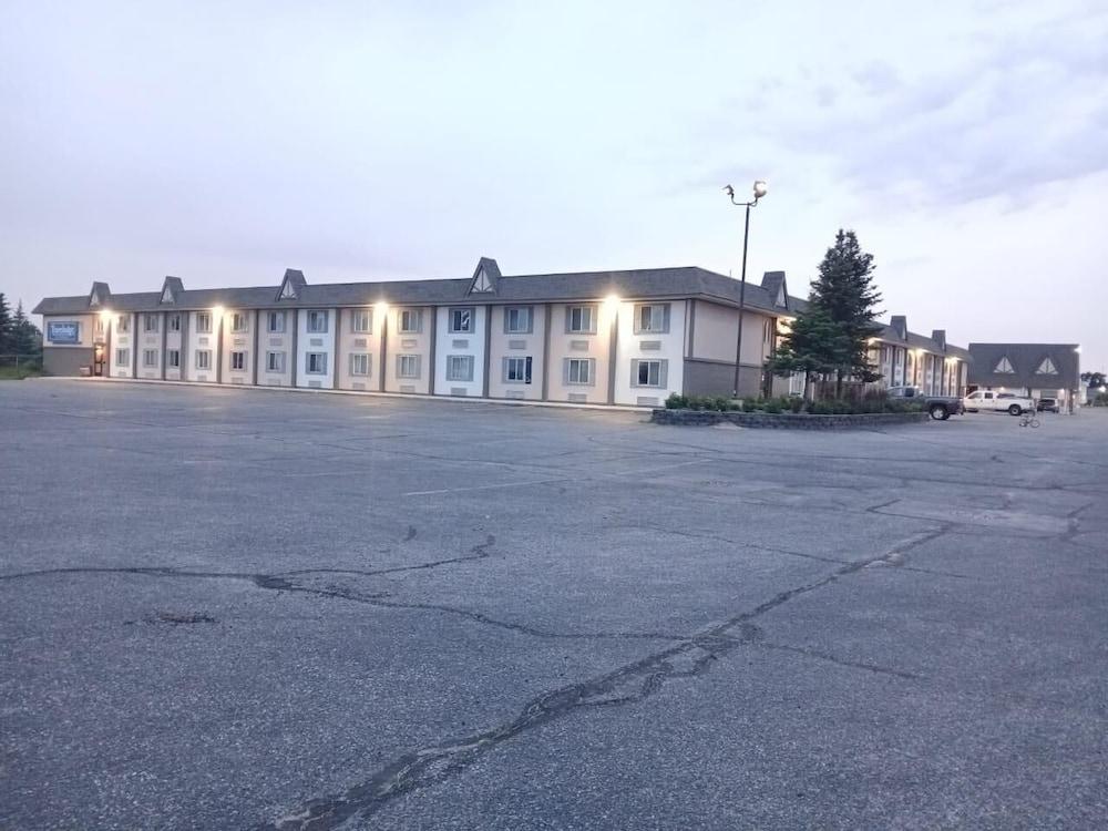 Travelodge by Wyndham Gaylord photo 8