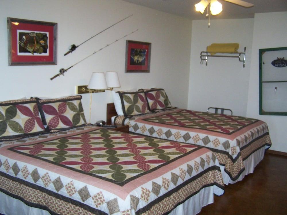 Pointe West Resort Motel photo 53