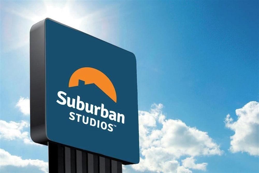 Suburban Studios Fort Dodge photo 3