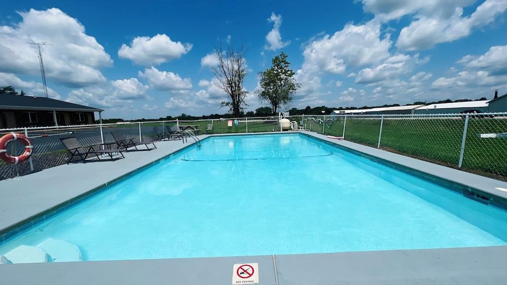 Country Inn Motel photo 8