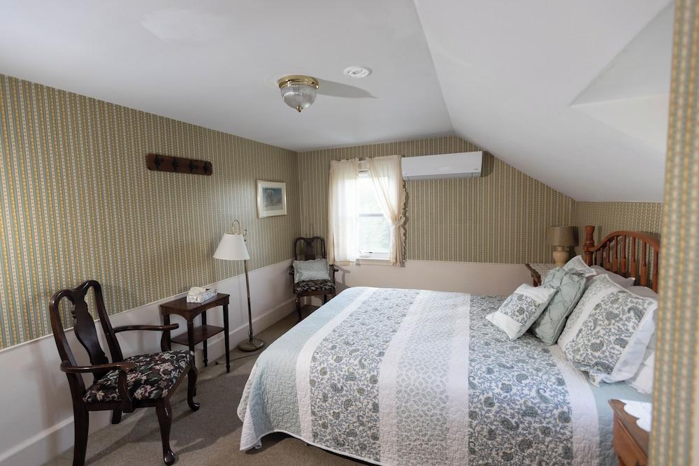 Blue Bear Inn photo 73