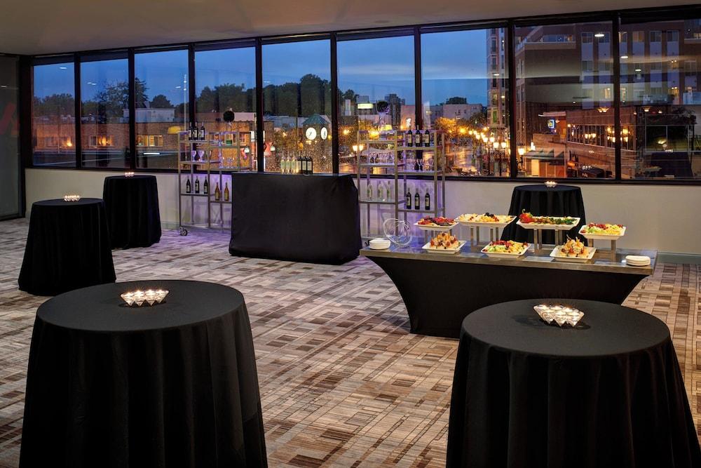 Marriott East Lansing at University Place photo 29