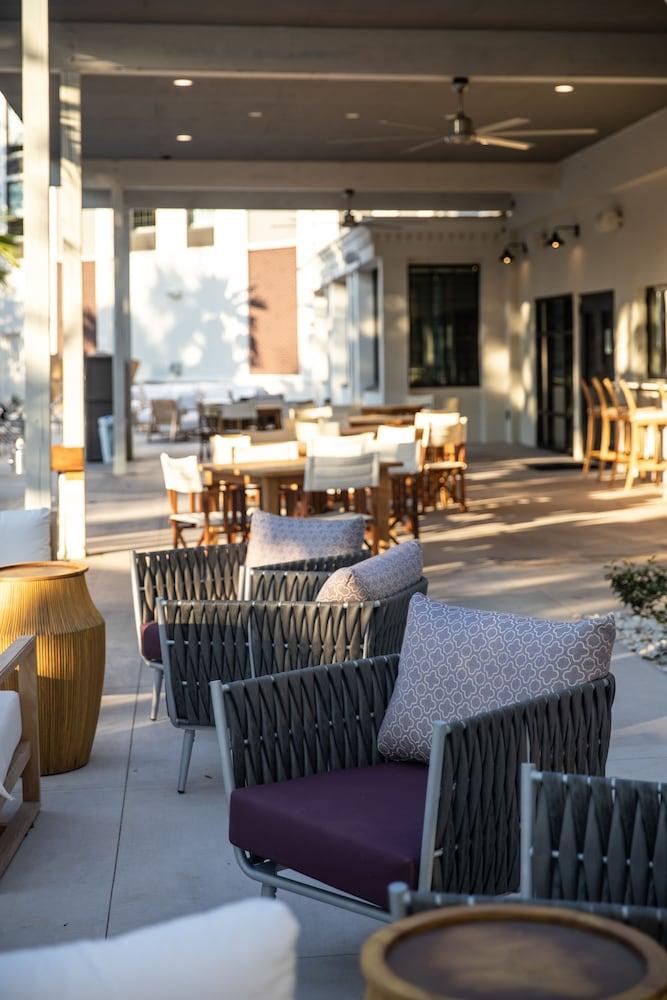 Hotel Indigo Mount Pleasant by IHG photo 41