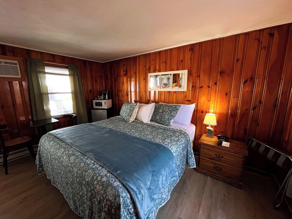 Blue Jay Motel photo 16