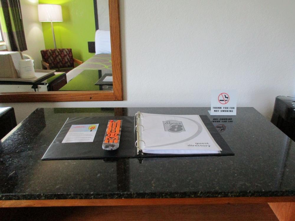 Super 8 by Wyndham Franklin photo 29