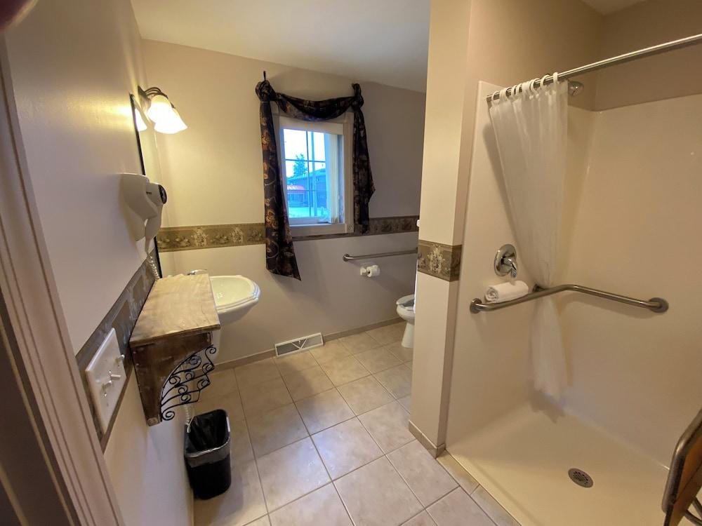 Green Gables Inn photo 31