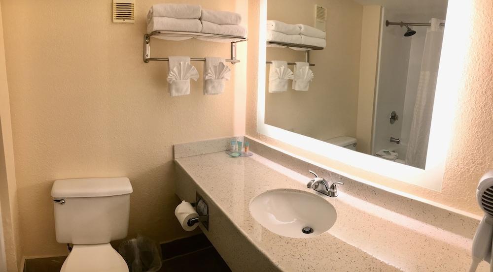 B&B Hotel Orlando International Drive Near Universal - Newly Renovated! photo 31