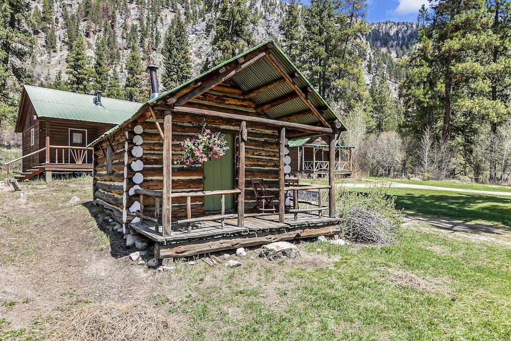 Sawtooth Lodge photo 45