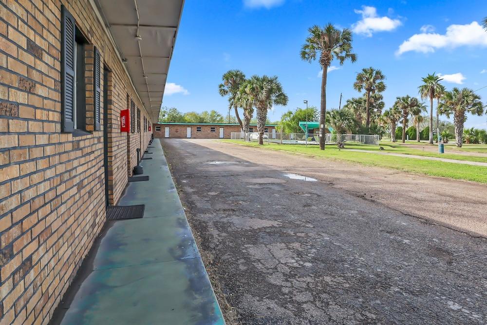 Mathis Motel photo 35