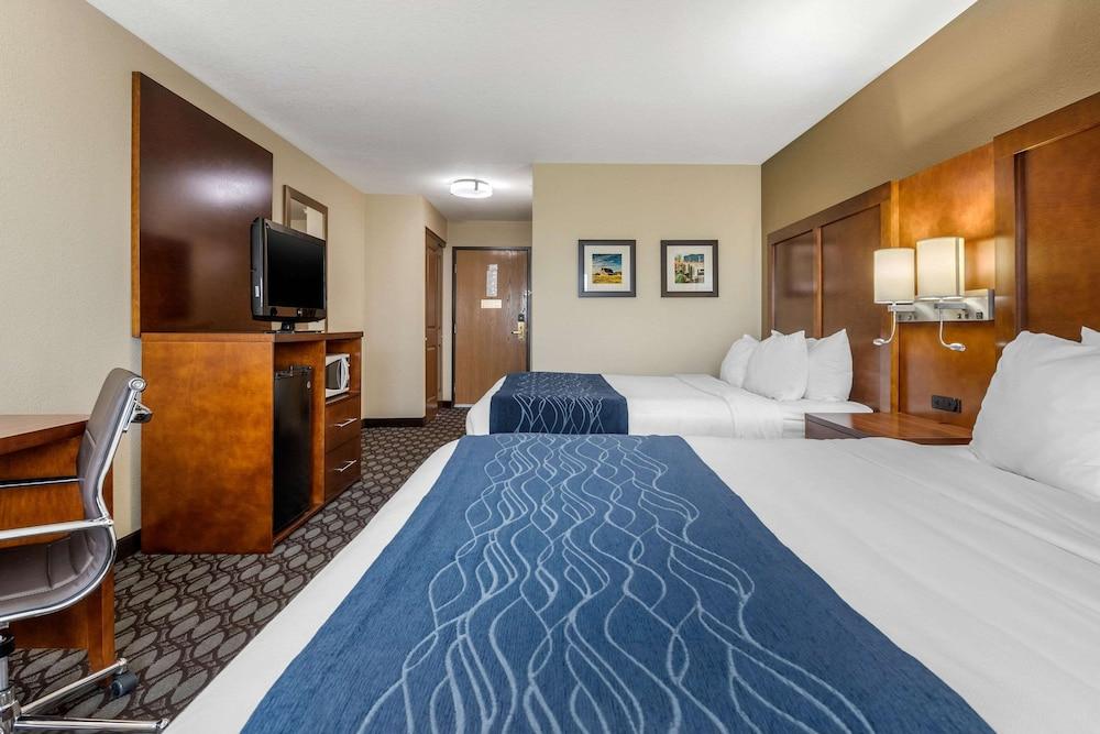 Comfort Inn Story City photo 18
