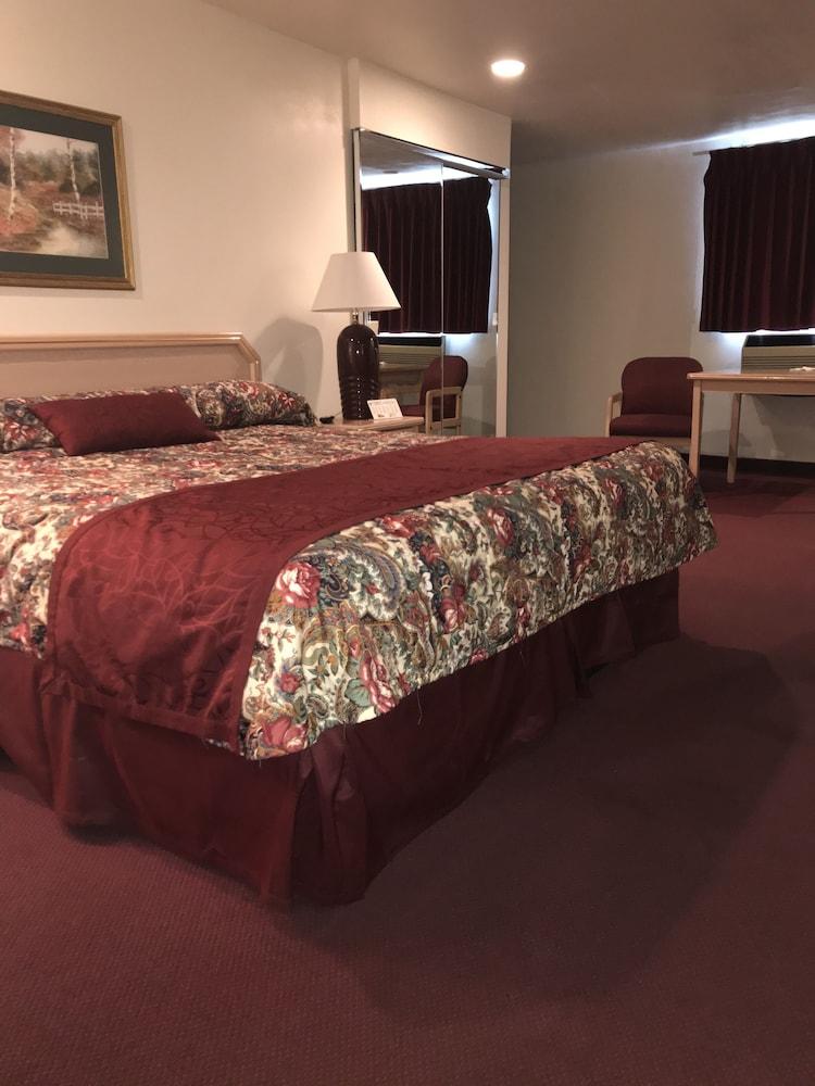 Thunderbird Motel photo 5