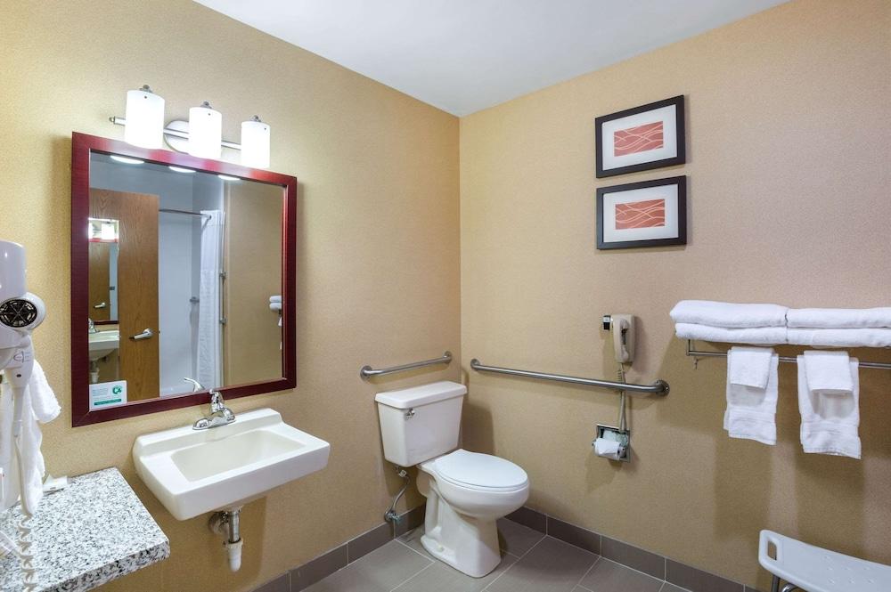 Quality Inn York photo 37