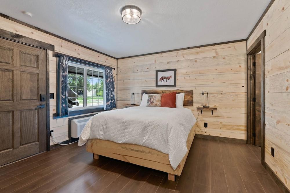 Lake Village Lodge photo 19