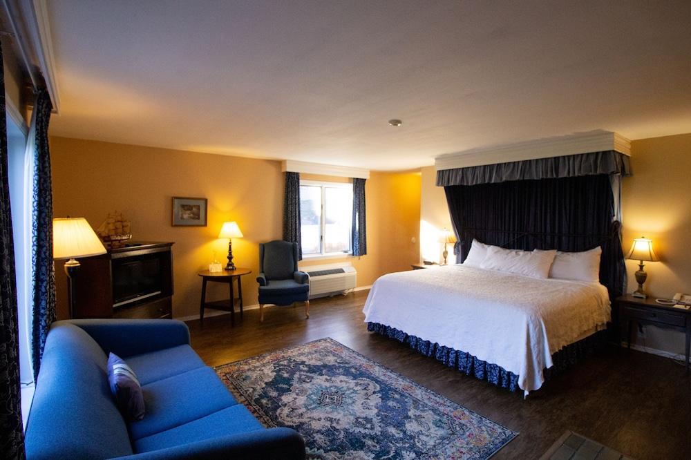 Delamater Inn photo 73
