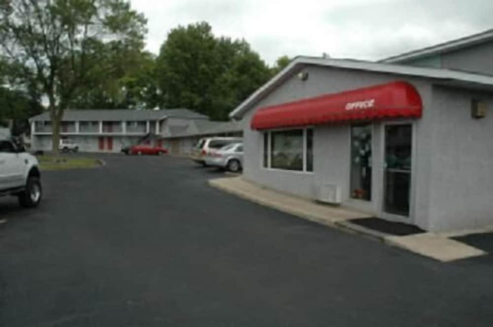 Lakeview Inn photo 10